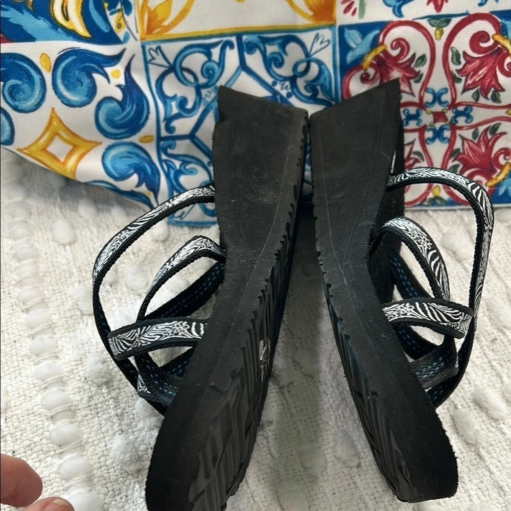 COPY - Teva Sandals…. Black and White